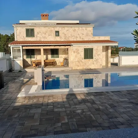 Apartments-sana-2 * Vir